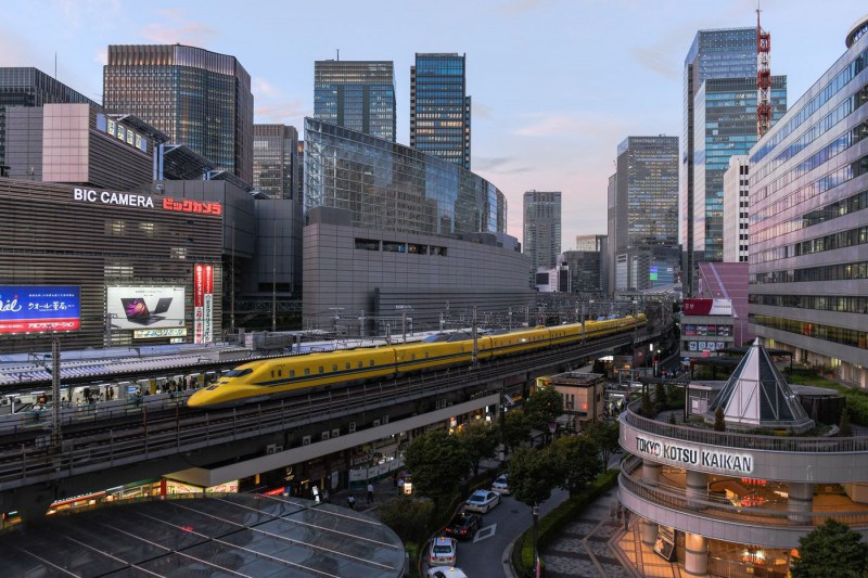 Tấc đất tấc vàng, Tokyo xây dựng cuộc sống tấp nập dưới những đường ray xe lửa, mở ra bài học cho phần còn lại của thế giới - Ảnh 1. Tấc đất tấc vàng, Tokyo xây dựng cuộc sống tấp nập dưới những đường ray xe lửa, mở ra bài học cho phần còn lại của thế giới - Ảnh 1.
