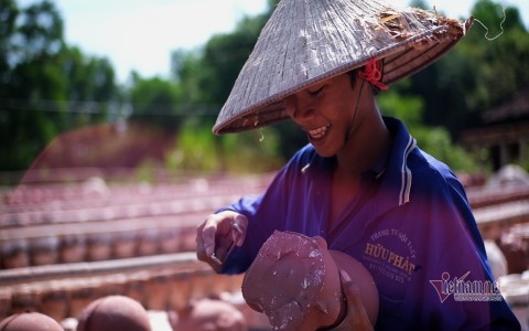 Hổ ngậm ngọc: Linh vật luyện lò lửa nghìn độ chào Tết Nhâm Dần